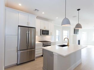 24 Roseclair St UNIT 3, Boston, MA 02125