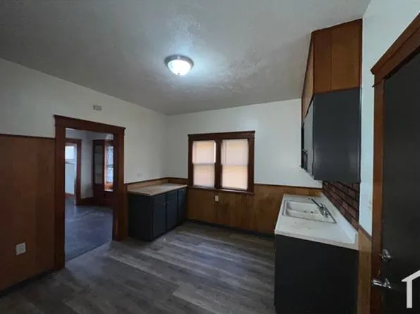 4091 E 56th St, Cleveland, OH 44105