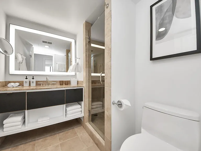 1300 Lamar St #S8 — Photo 31