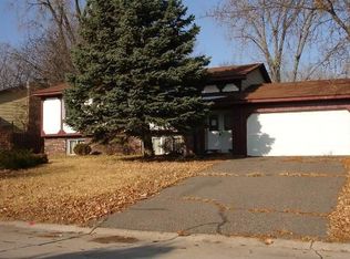 1193 Rockstone Ln, New Brighton, MN 55112