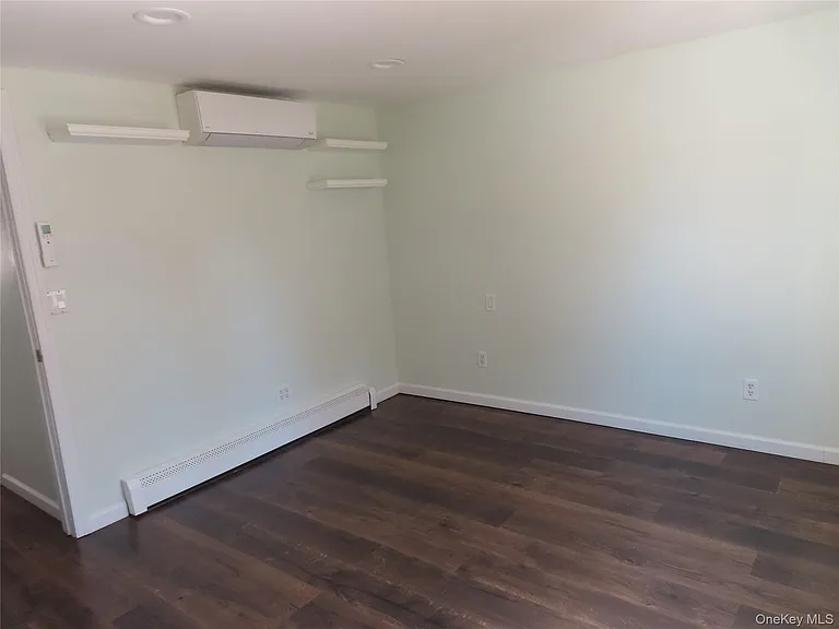 94 Neptune Ave — Photo 6