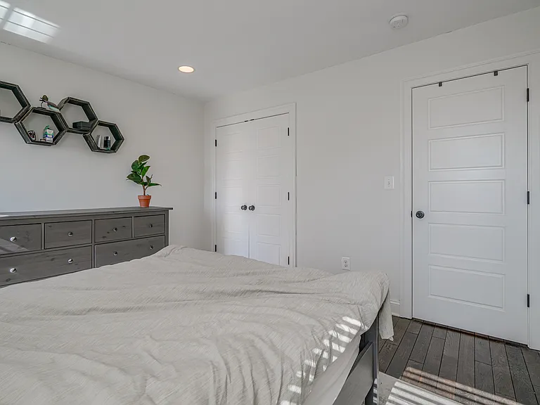 631 S Eaton St — Photo 15