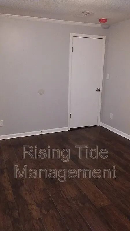 3 bed, 2.0 bath, 1008 sqft, $1,150 — Photo 4