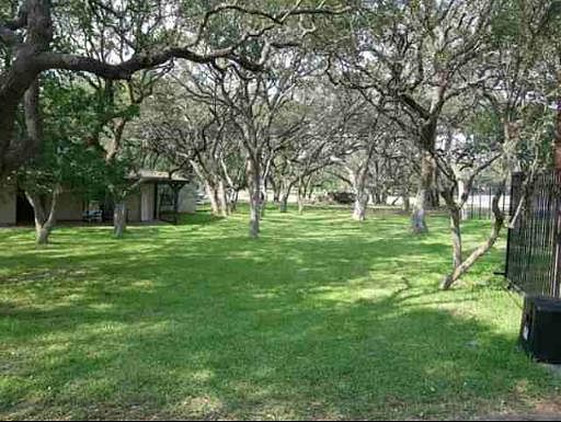 1st image of 400 HILL COUNTRY LANE