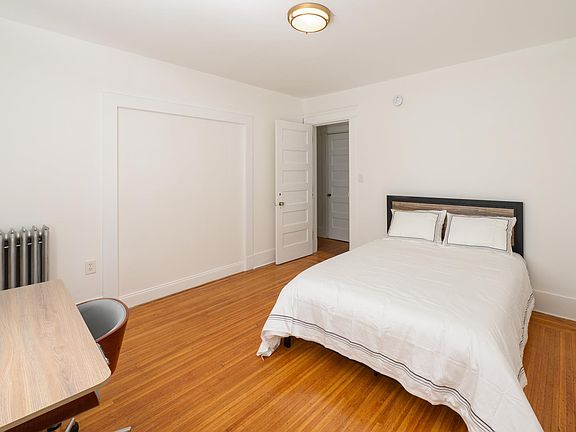 3rd image of 116 Mansfield St Unit 2