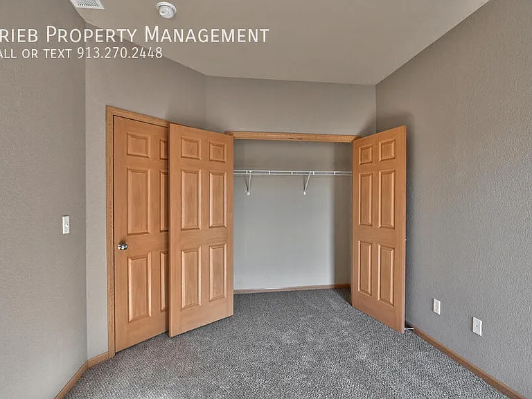 803 Woodson Ct — Photo 9