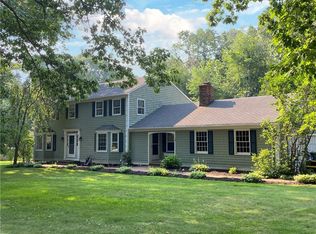 10 Limerock Dr, East Greenwich, RI 02818