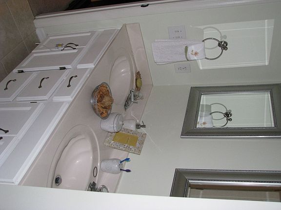 Mstr Bath features double vanities, shower, and large tub.