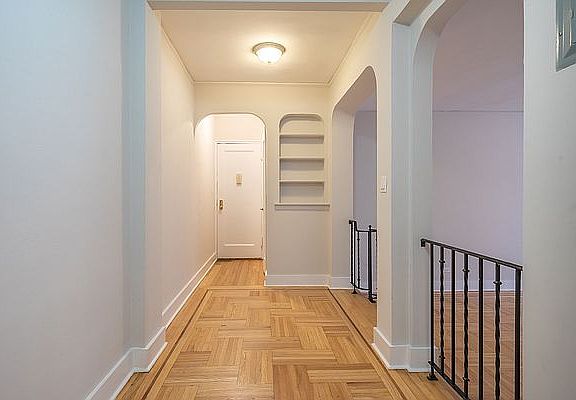 4th image of 3111 Broadway APT 5C