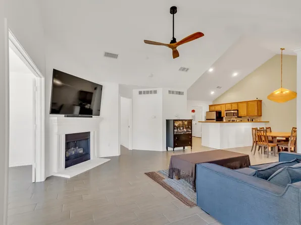 2601 Marsh Ln Unit 84, Plano, TX 75093