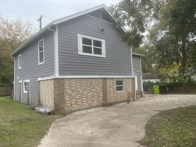 1311 Carlisle St — Photo 3