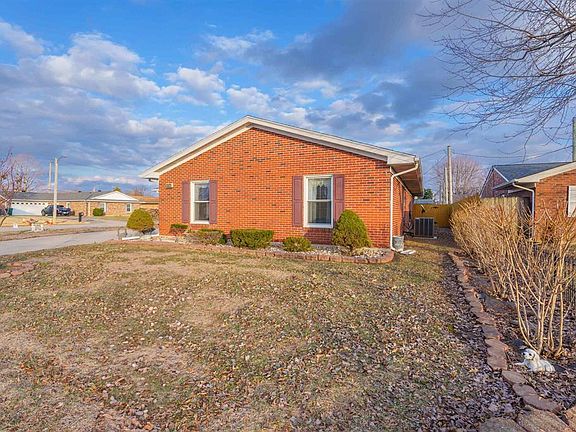 4th image of 2601 Meridian Ct