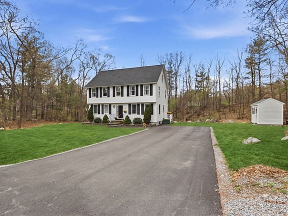 3rd image of 18 Trifiro Rd