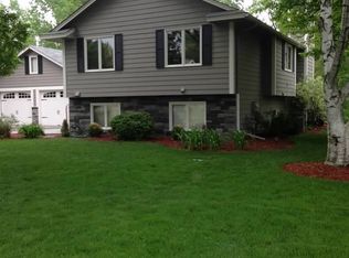 2850 Zanzibar Ln N, Plymouth, MN 55447