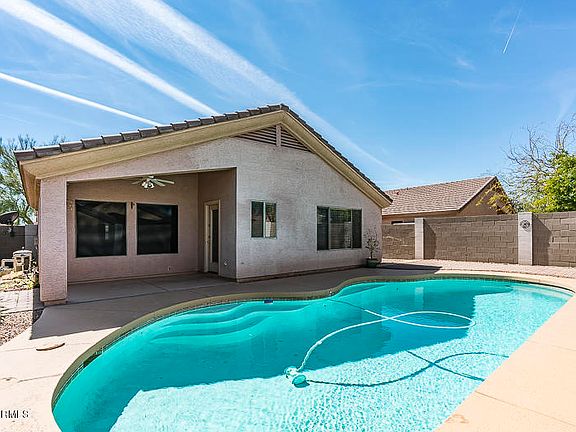 2nd image of 17484 W Coyote Trail Dr