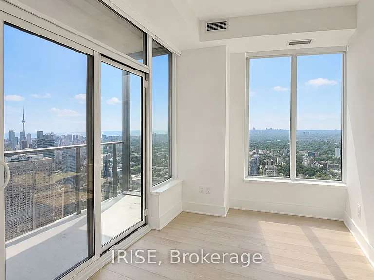 11 Yorkville Ave #5909 — Photo 9