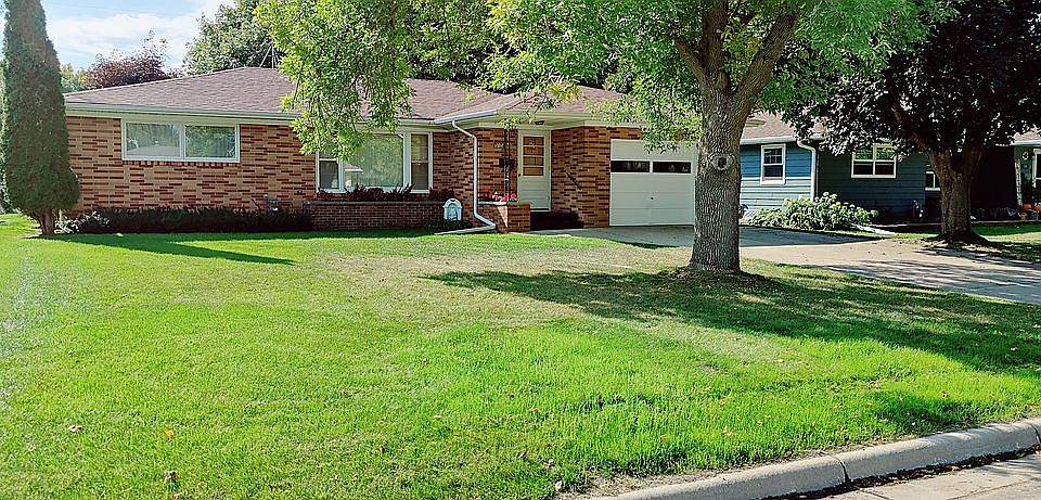 NE (Front) side of house