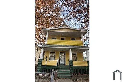 2764 E 124th St Photo 1