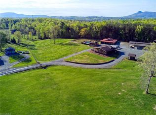 144 Turney Farm Ln, Pilot Mtn, NC 27041