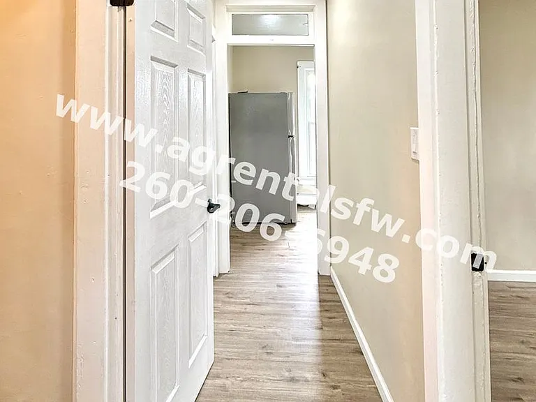 1829 Broadway — Photo 12