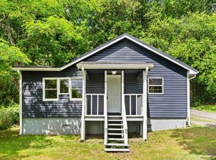 396 N Spring St, Cohutta, GA 30710