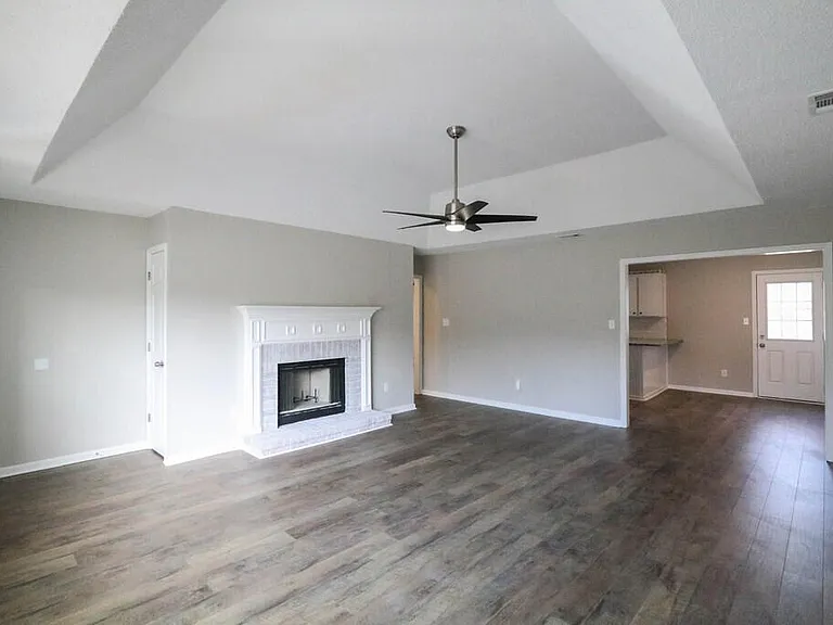 4505 Guinevere Ct — Photo 5