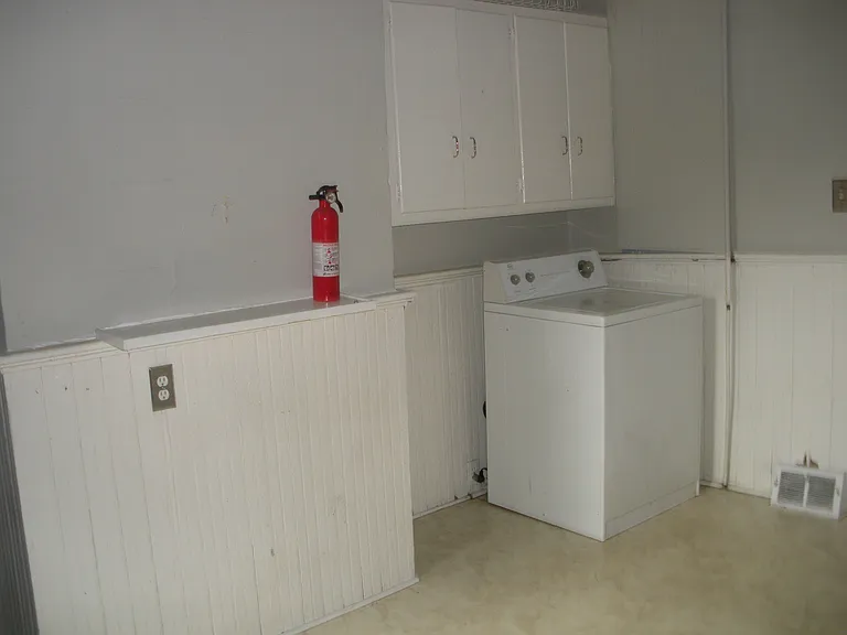 614 Heidt St — Photo 30