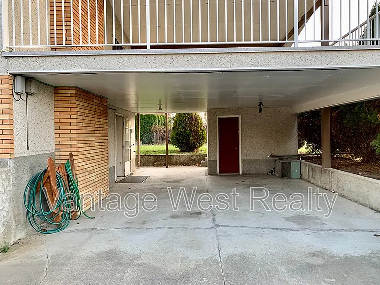 2009A Polo Rd — Photo 24