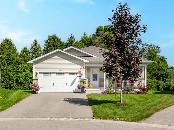 124 New York Ave, Wasaga Beach, ON L9Z 3A8