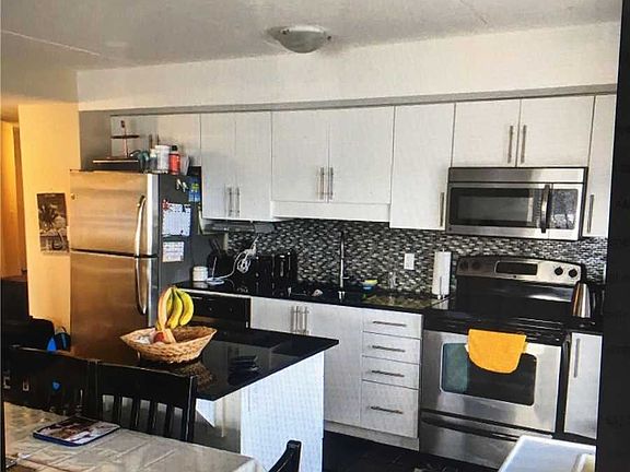 3rd image of 776 Laurelwood Dr #316