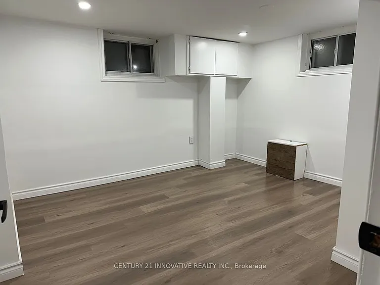 240 Parkview Hill Cres #BASEMENT — Photo 11