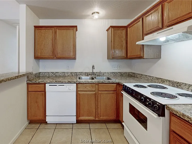 3612 Hollyhock St — Photo 7
