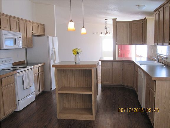 4th image of 11410 22nd Ave E