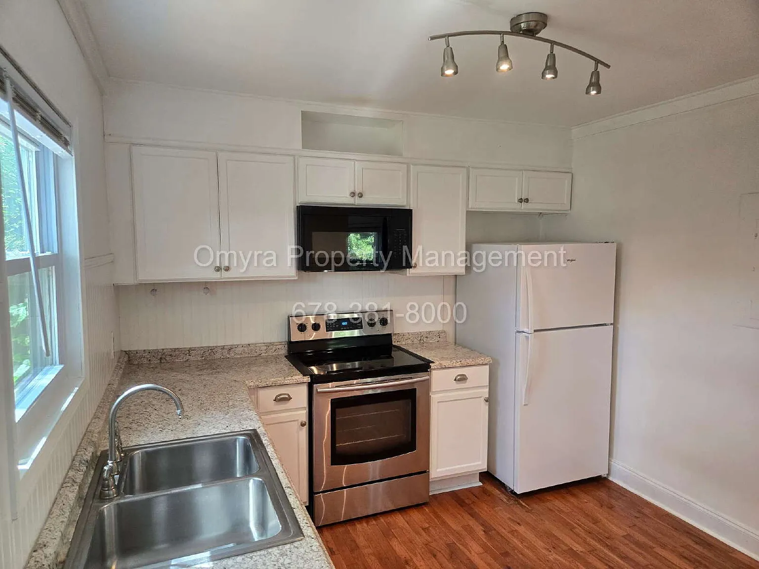 2 bed, 1.0 bath, 923 sqft, $1,695 — Photo 3