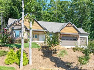 283 Holly Haven Ct, Mills River, NC 28759