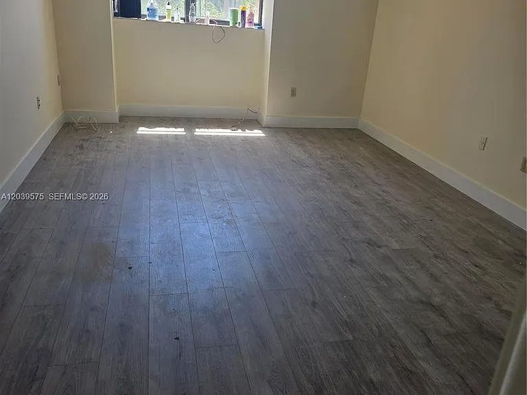 10985 SW 107th St #312 — Photo 6