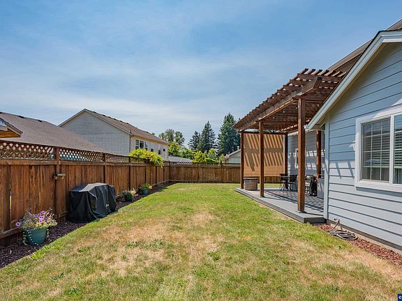2nd image of 4955 Mimosa Cir