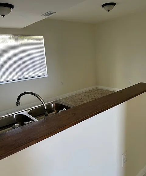 1404 San Remo Cir — Photo 18