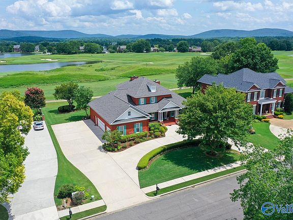 3rd image of 2815 Castle Pines Cir SE