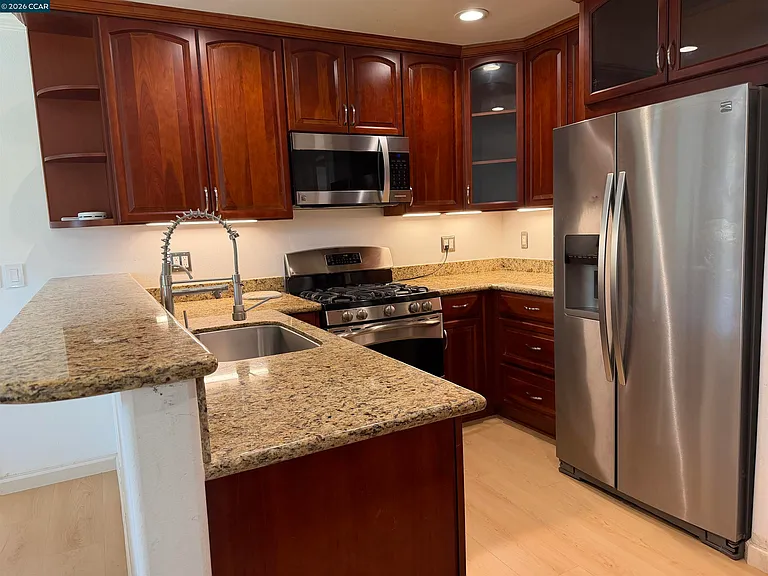 397 Ann Ct — Photo 3