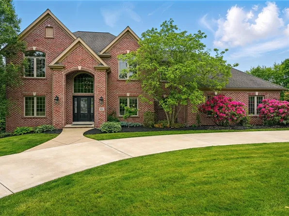 221 Cashmere Ct, Cranberry Township, PA 16066