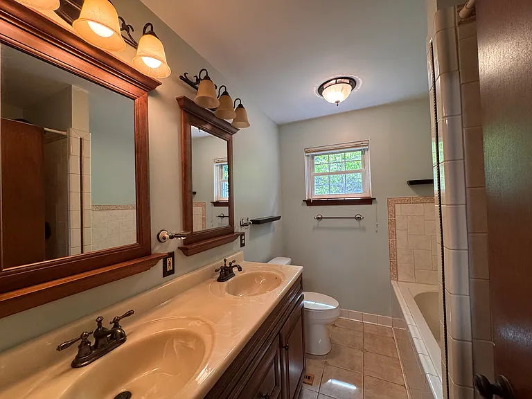 1739 Wendy Ln — Photo 16