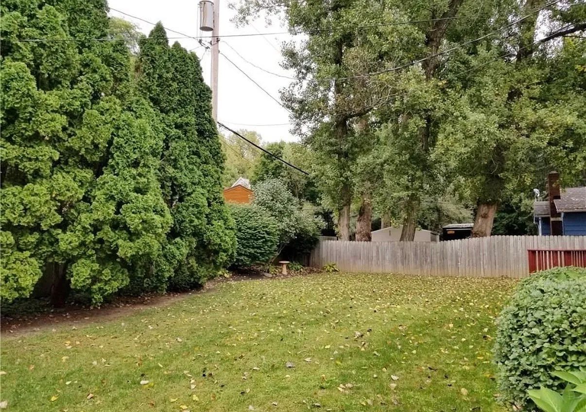 3 bed, 1616 sqft, $3,000 — Photo 4
