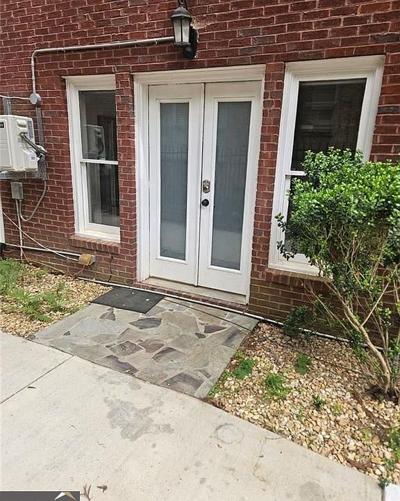 1st image of 660 Forest Hills Dr