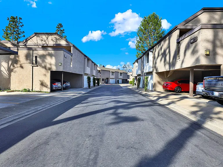 Lake Dianne Apartment Homes Parking