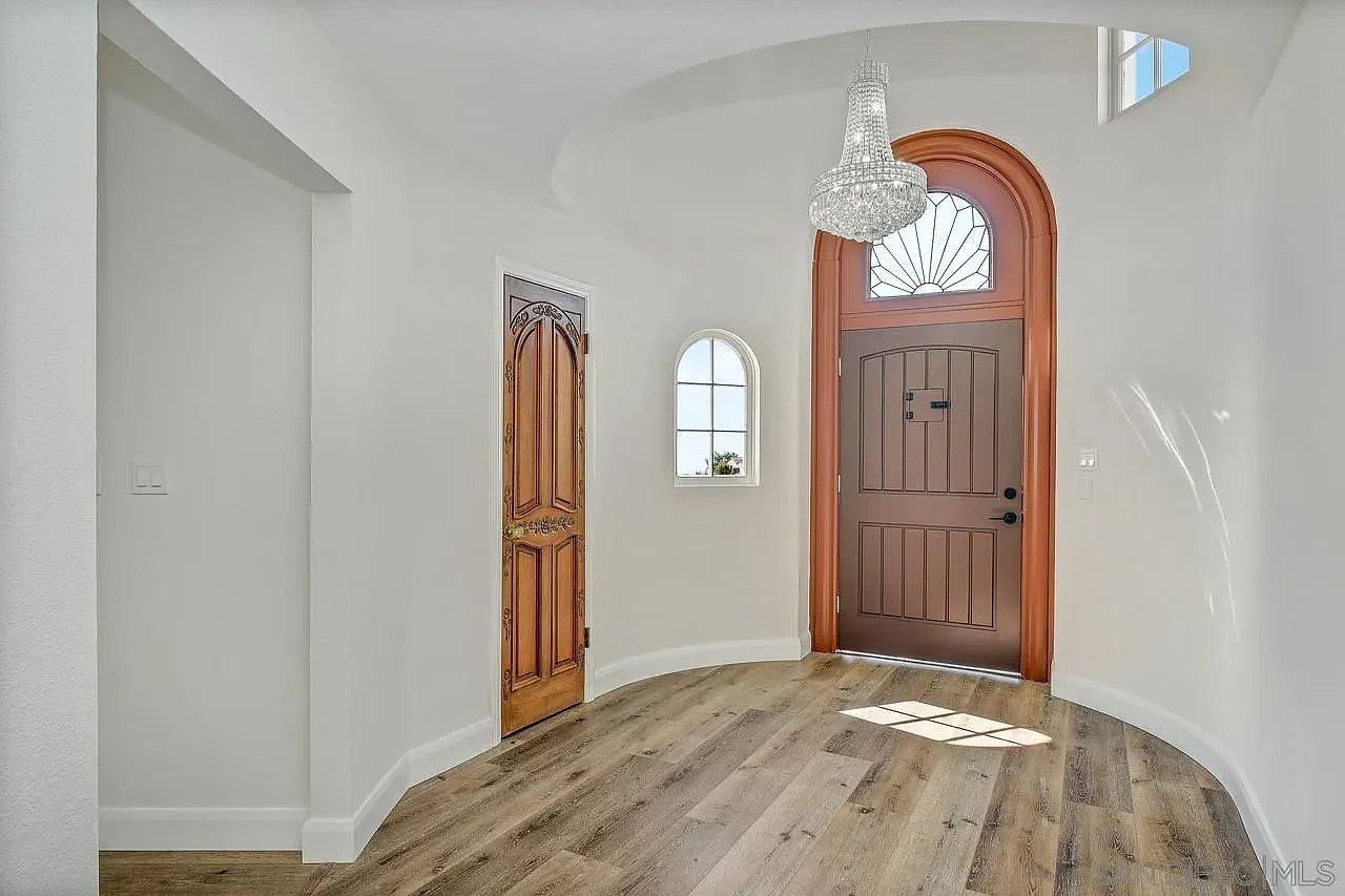 3 bed, 3.5 bath, 2685 sqft, $15,580 — Photo 3