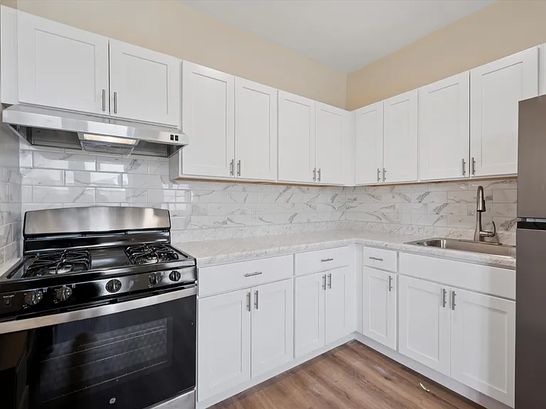 6202 Wayne Ave #B31 — Photo 1