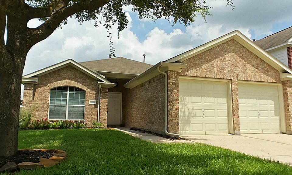 1st image of 8026 High Hollow Ln