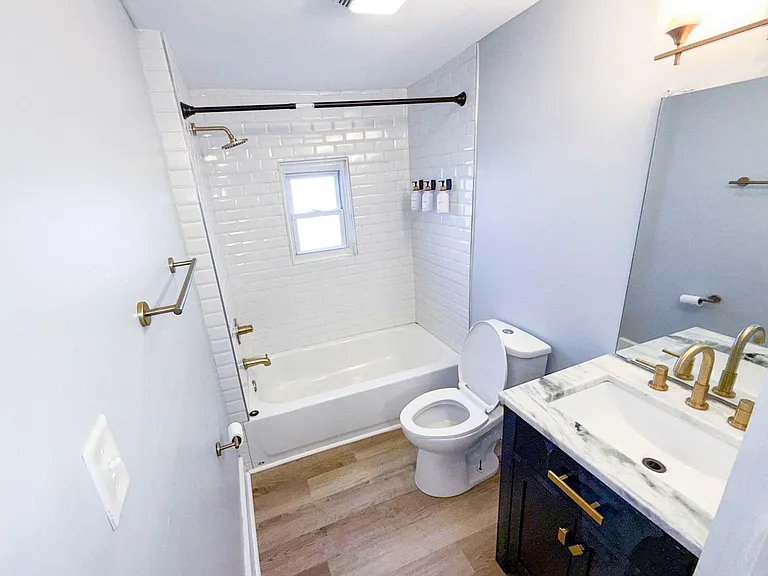 850 E Whittier St — Photo 11