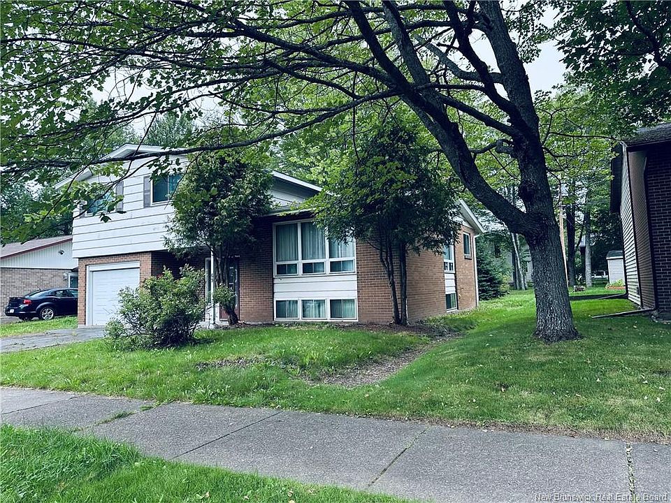 1st image of 69 Chandler Cres